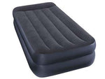 Materasso gonfiabile pillow rest twin singolo con pompa incorporata - cm.191x99x42h. - peso kg.5,10 (64122) - superficie vellutata per un maggiore comfort, valvola integrata 2 in 1 per un rapido riempimento e svuotamento dell'aria, pie...